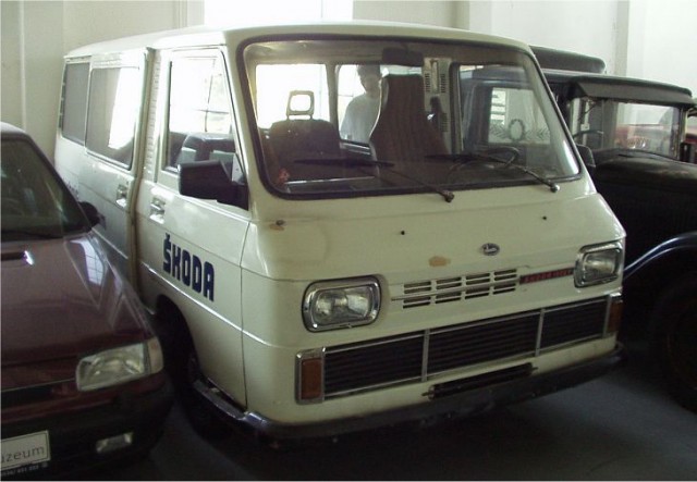 Игра на ЯПе: Угадай АВТО-9
