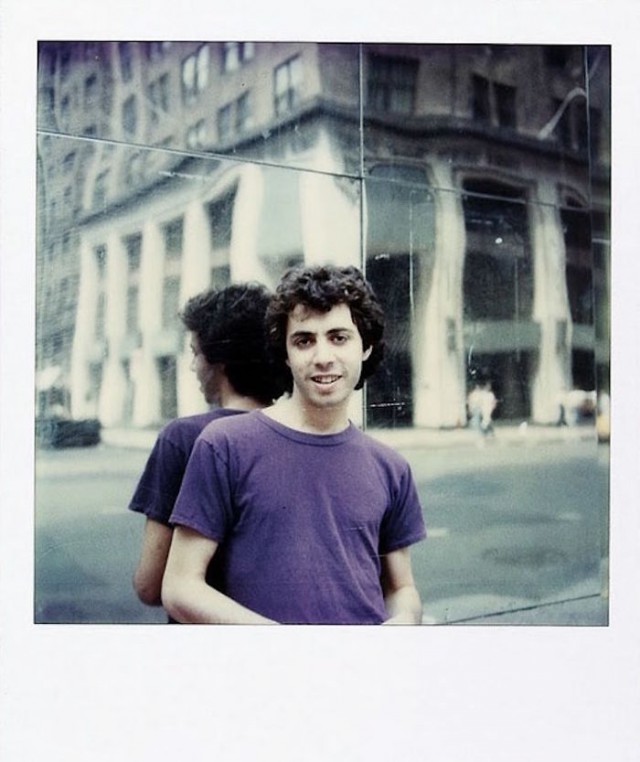 История мужчины, который снимал каждый день на Polaroid 18 лет, пока рак не украл его жизнь