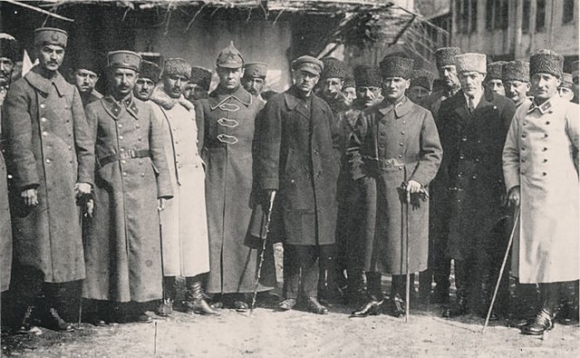 История в фотографиях