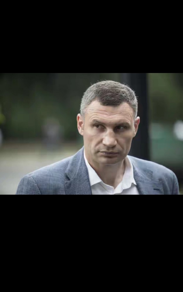 Не долго музыка играла...