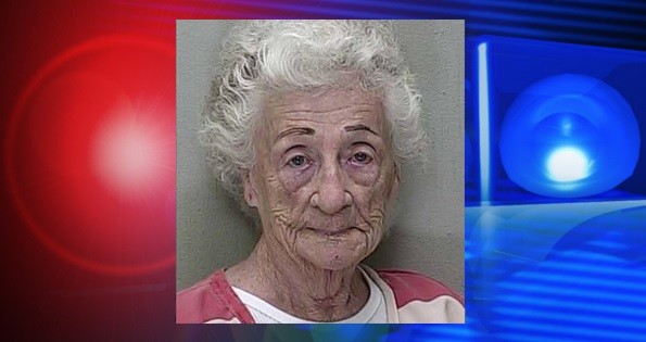 Женщина научила 65 домашних кошек воровать драгоценности у соседей