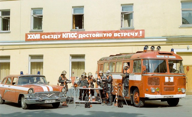 Фотохроника "загнивающего совка". Часть 11. Советские автомобили