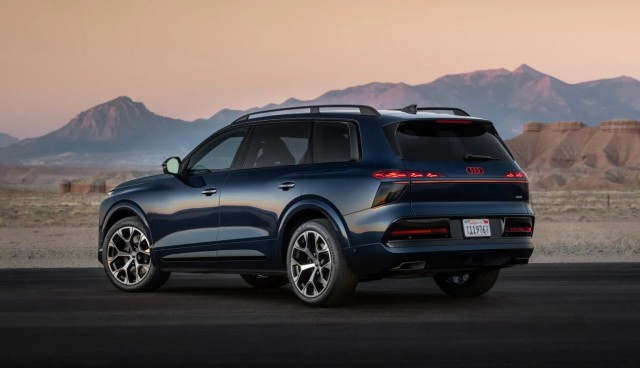 Audi официально представила новый флагманский внедорожник Q9 2027 модельного года