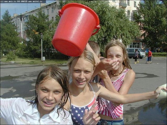 Сибиряки и Иван Купала залили весь Новосибирск!