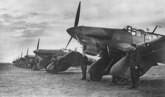 Редкий кадр! Гибель пикирующего бомбардировщика Ju-87