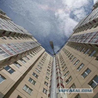 В Красноярске 14 летний подросток прыгнул с 8 этажа. (Группы смерти в соц.сетях)