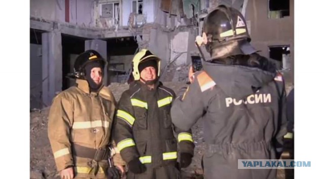 Мэр Магнитогорска назвал косметическими трещины в пережившем взрыв доме