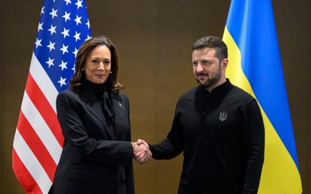 Зеленский поздравил Трампа с победой на выборах.