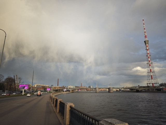 Небо в Питере сегодня