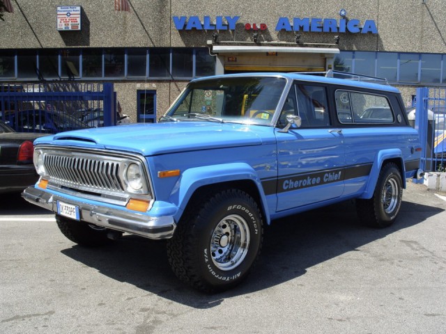 Первый из Cherokee. Jeep Cherokee SJ Chief 74-78г.