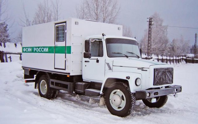 На инаугурации показали новый российский лимузин «Кортеж»