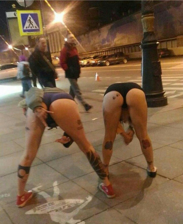 Дуры, хватит кобениться перед фотиком