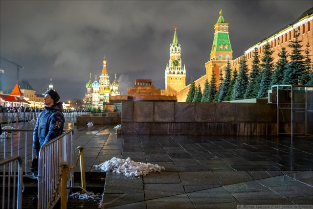 Как в центре Москвы Новый год встречали