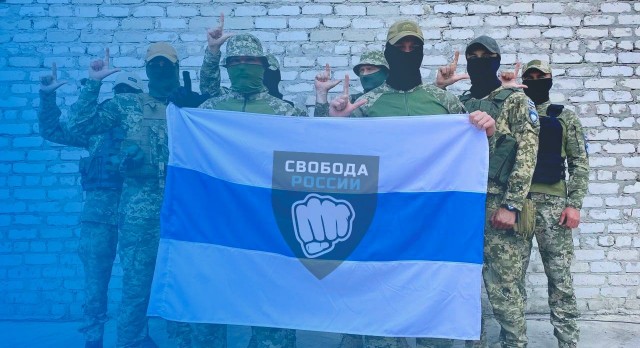 Вот так провожают на службу мобилизованных москвичей