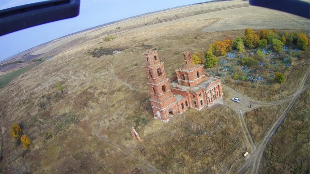 Где находится самая загадочная церковь-заброшка