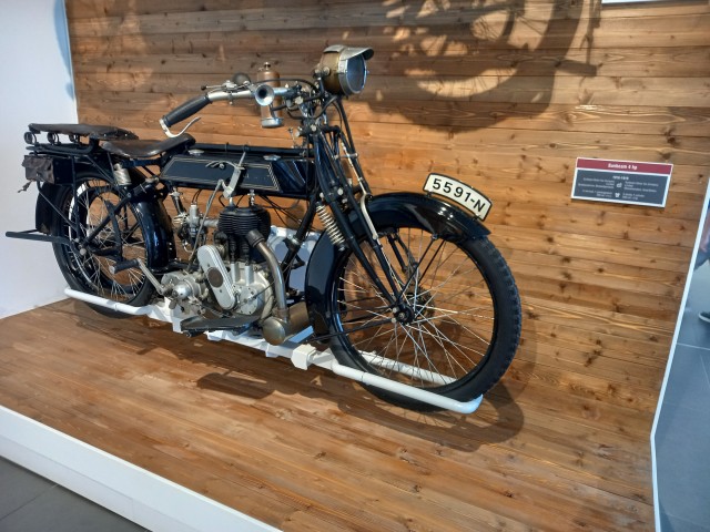 Крупнейший технический музей России в провинциальном городке. Часть 3. Военная техника