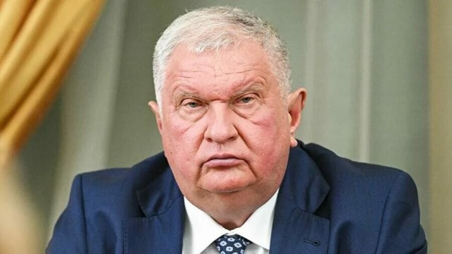 «Сечин помоги». Китайские рабочие ООО «Петро-Хэхуа» устроили марш протеста в Комсомольске
