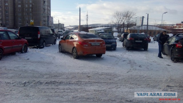 Припарковалась и заблокировал подъезд! Я ж не знала!