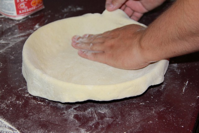 Пирог с мойвой