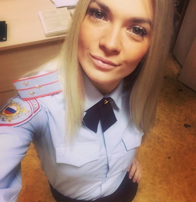 19 фотографий девушек-полицейских из неофициального Instagram МВД РФ