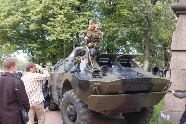 Авто Вернисаж на Неве.