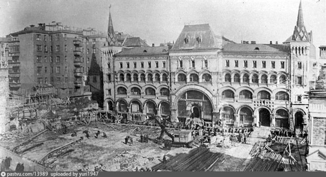 Как в Москве двигали дома
