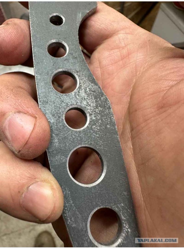 Нож из стали magnacut