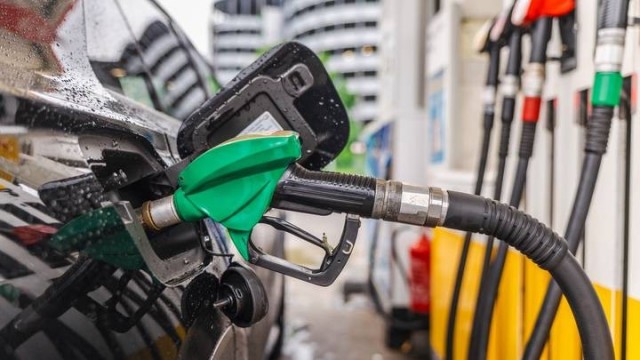 Правительство РФ одобрило продажу бензина Евро-2, Евро-3, Евро-4 до июля 2027 года