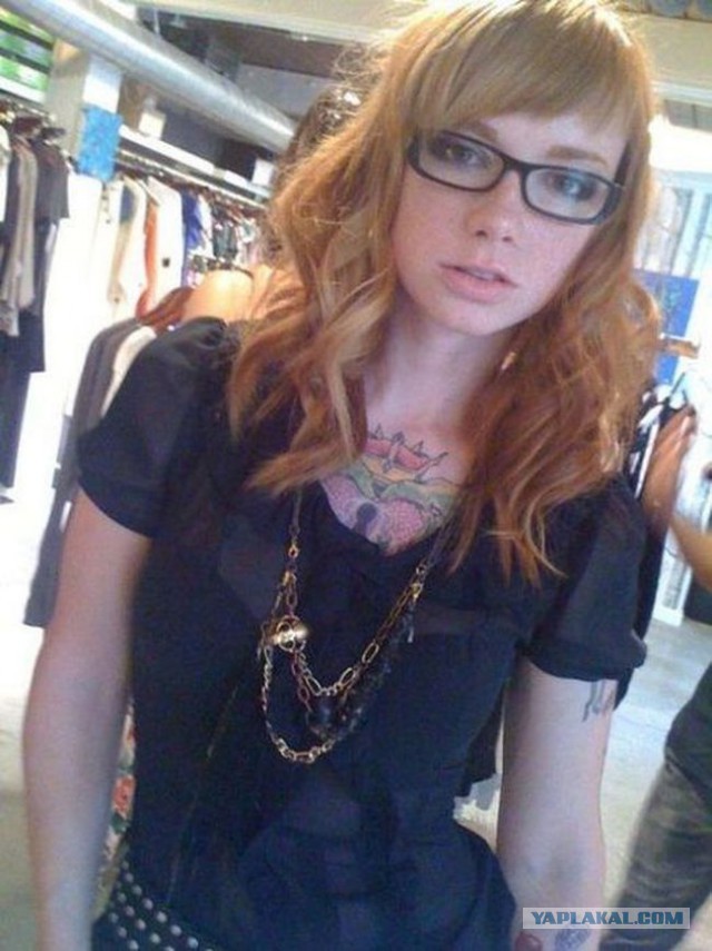 Сексуальные очкарики