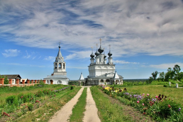 И просрался и посмеялся