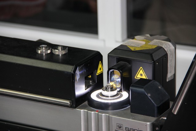 Совок для бриллиантов или о том как алмазы превращаются в лучших друзей девушек