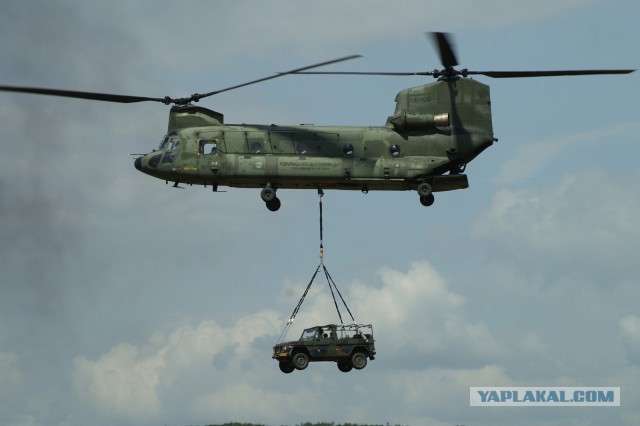 МИ-26 против Boeing CH-47 Chinook