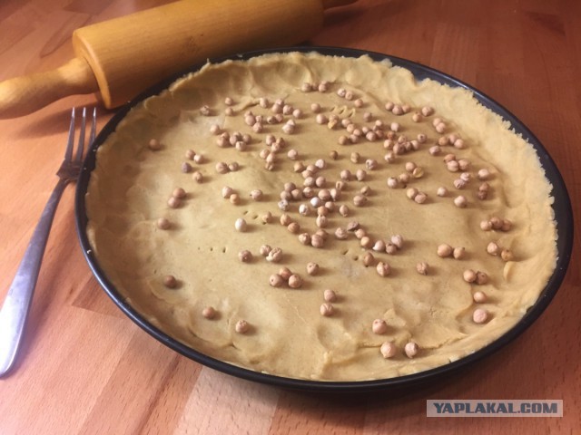 луковый пирог с анчоусами и песочным тестом. /// кулинария.
