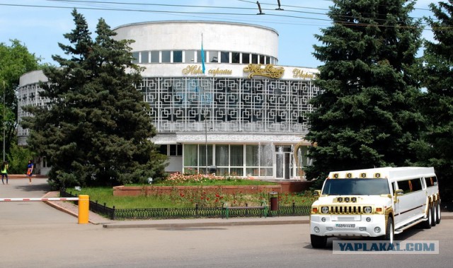 Погуляем в старом центре г. Алма -Ата.
