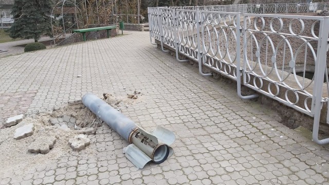 Не знаю, фейк или не фейк, но пишут, что это в Дергачах харьковских прилетело