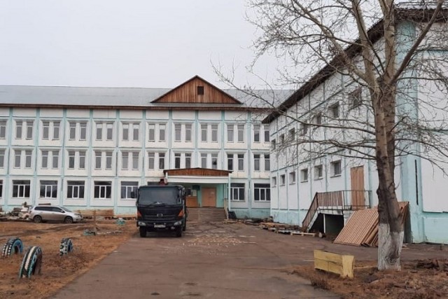 Вооружённый молотками и ножом школьник напал на одноклассников в Балаганске Иркутской области