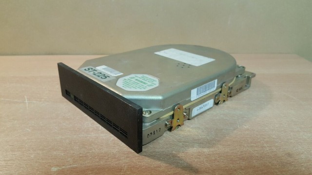 Самые массовые HDD Seagate ST-225