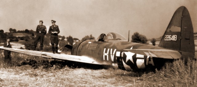 Простреленная лопасть истребителя P-47 ВВС США