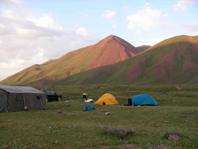 В горах Памира