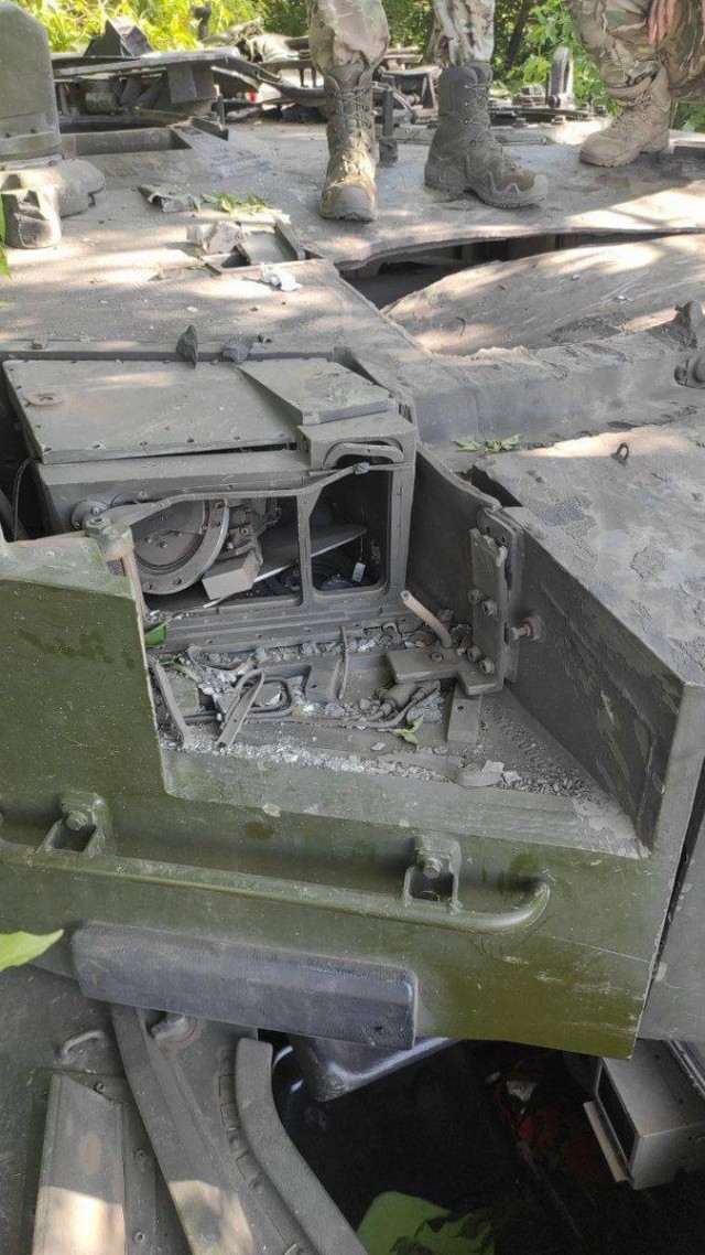 Лепс и Басков пообещали по миллиону из своего кармана за каждый подбитый Леопард