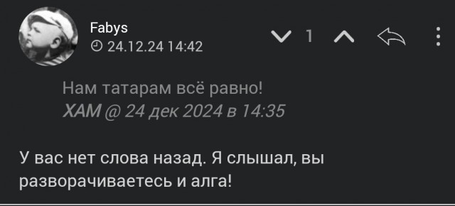 Девушка учится парковаться