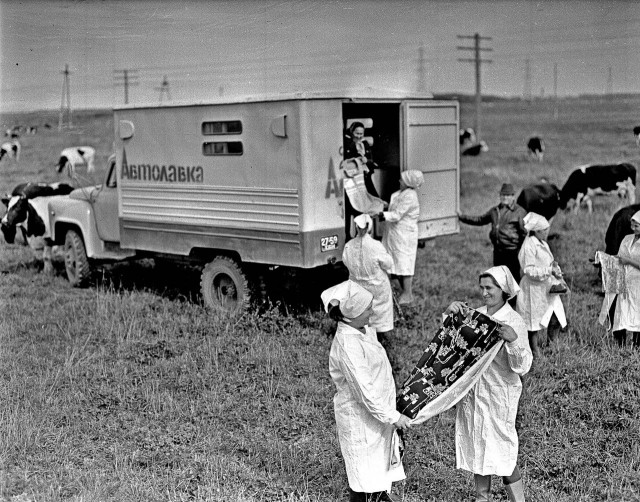 Фотохроника "загнивающего совка". Часть 10