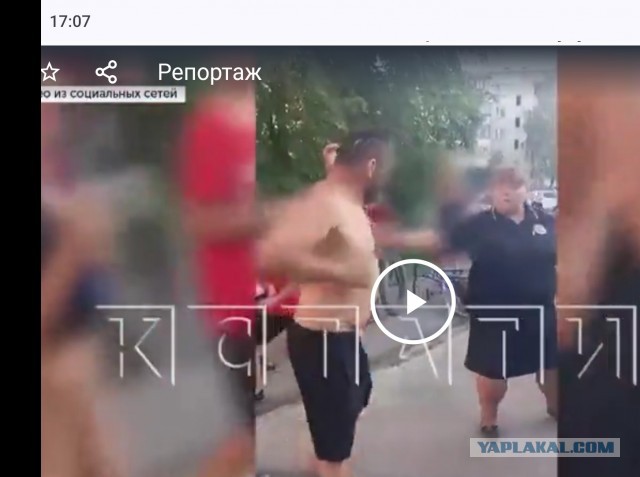 Жители Бора задержали мигранта, который в неадекватном виде домогался детей