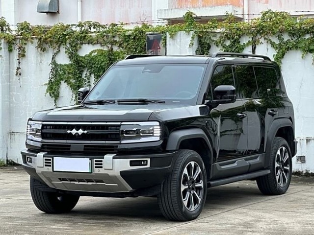Toyota Motor 21 октября провела мировую премьеру новой модели — внедорожника Land Cruiser FJ по прозвищу «бэби-Круизер»