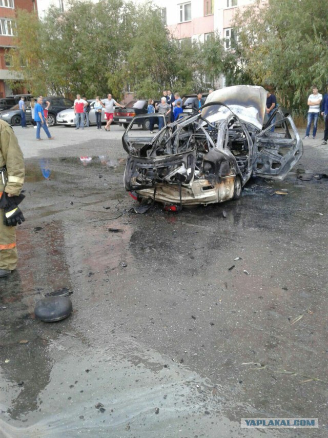 Взрыв 'Приоры' в Новом Уренгое