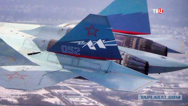 Су-57 начал полеты с новейшим оружием на борту