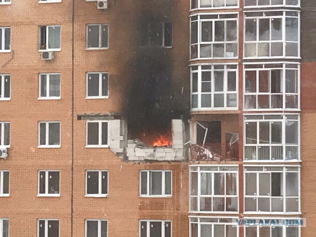 Очевидцы сообщили о взрыве в жилом доме в Бутово-парк