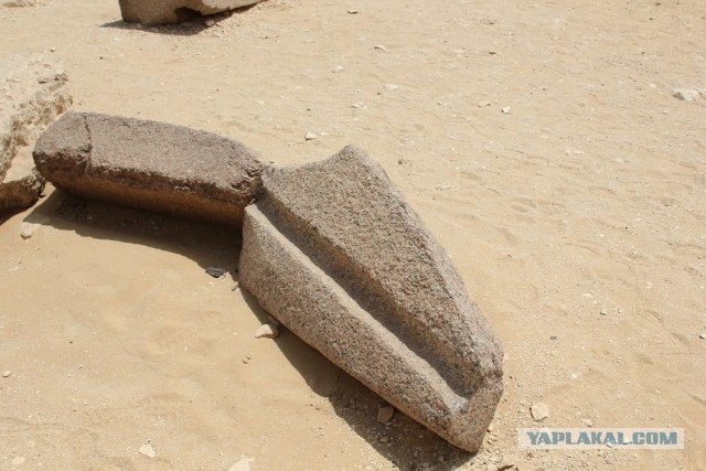 Одни уверены, что Египетские пирамиды построили инопланетяне, другие отрицают. Кто прав?