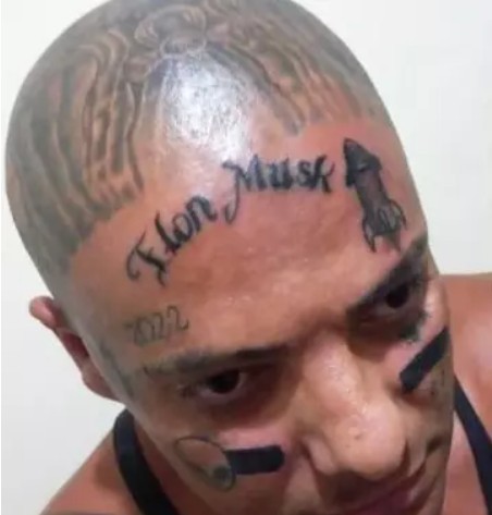 Пенсионерка отправила 2,5 млн рублей «Илону Маску»