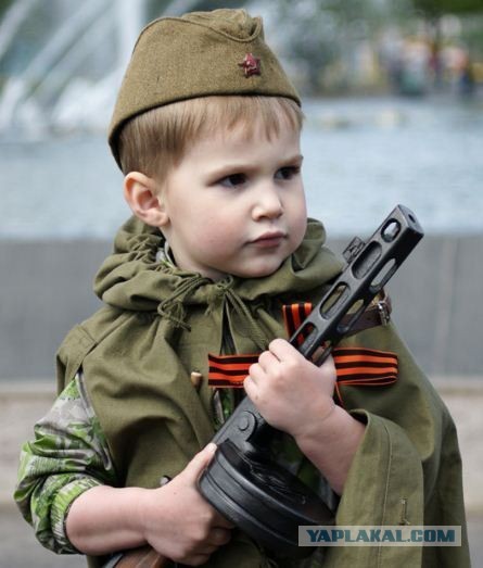 Российской гимнастке Киреевой отказали в нейтральном статусе из-за совместного фото с ребенком в военной пилотке